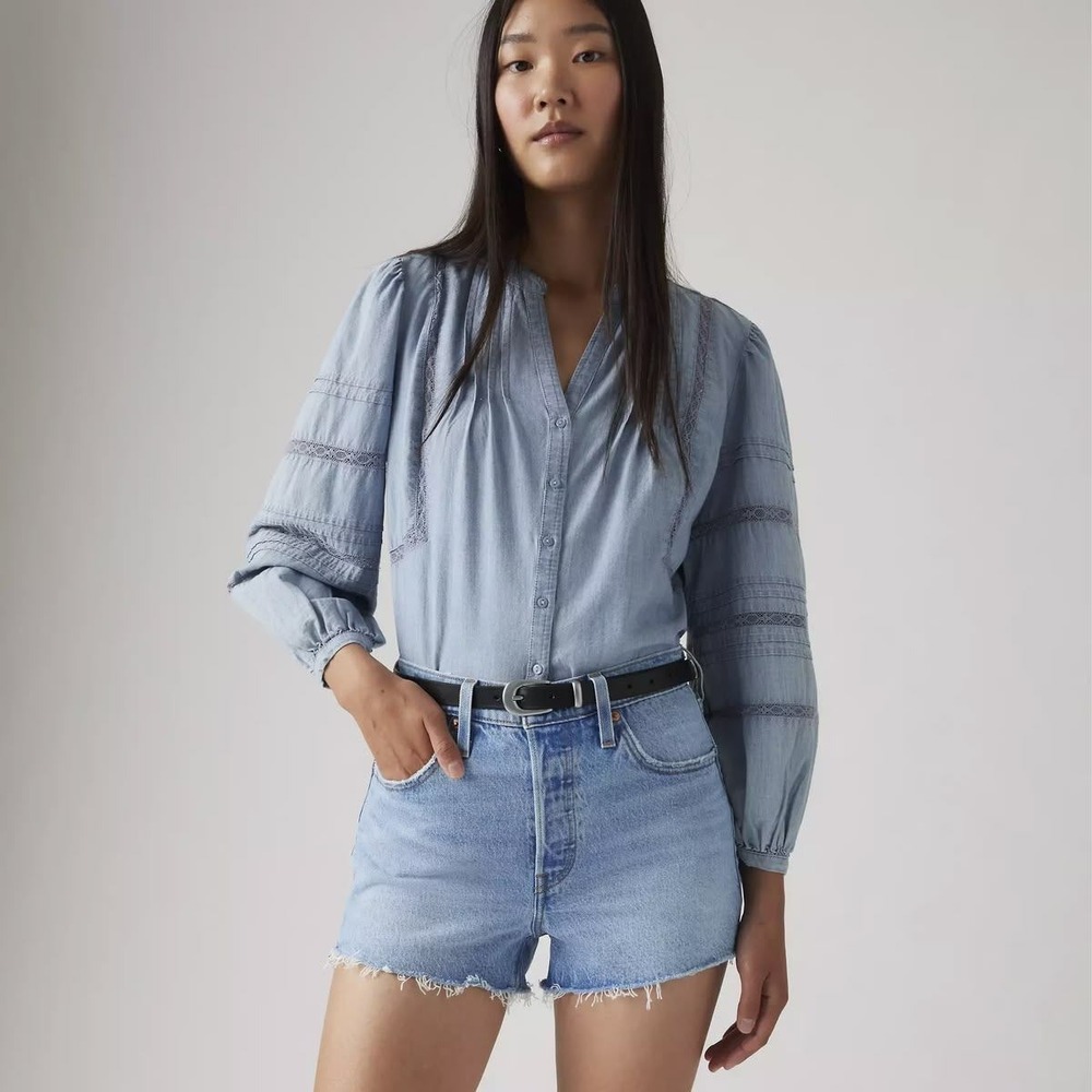 Levi's 501 Original Denim Shorts Womens 29 High Rise Raw Hem 2" Light Wash‎ NWT